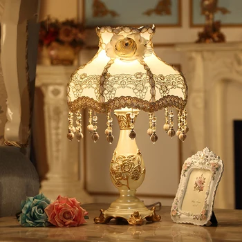 Современные светодиодные настольные лампы Nordic Прикроватная лампа для гостиной, столовой, спальни, Свадебное Рождественское украшение, Романтическая лампа освещения